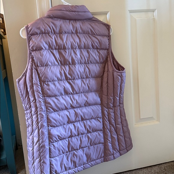 32 Degrees Women's Purple Puffer Vest - Picture 2 of 3